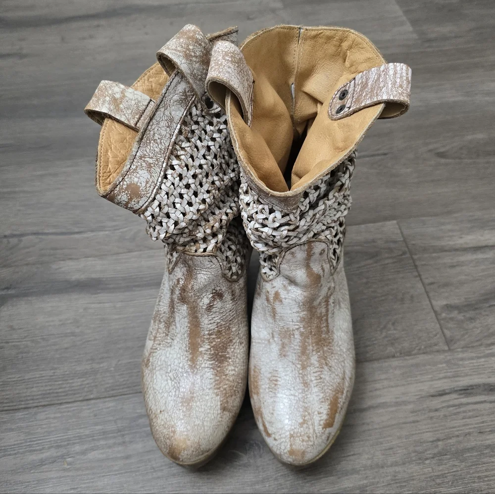 Bed Stu Tan and Cream Ankle Boots - Picture 7 of 11